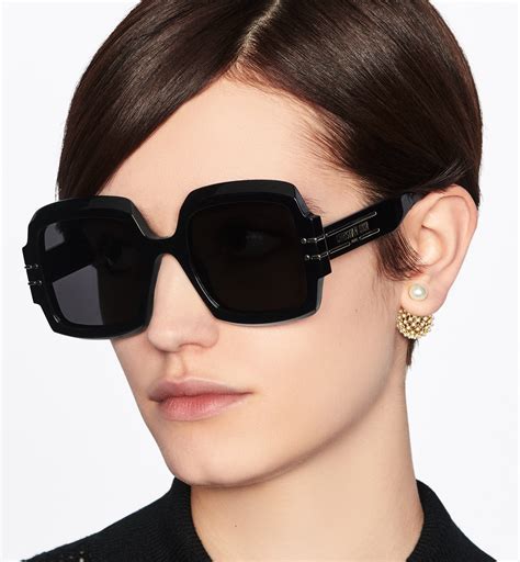 DIOR DiorSignature S1U Sunglasses .